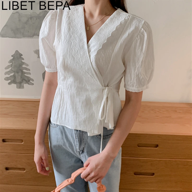 Jaunu 2021. gada Vasaras Sieviešu Blūzes Gadījuma Modes Puff Piedurknēm Krekls Ziedu Mežģīnes Up Savvaļas Moderns, Elegants Balts Tops BL5357