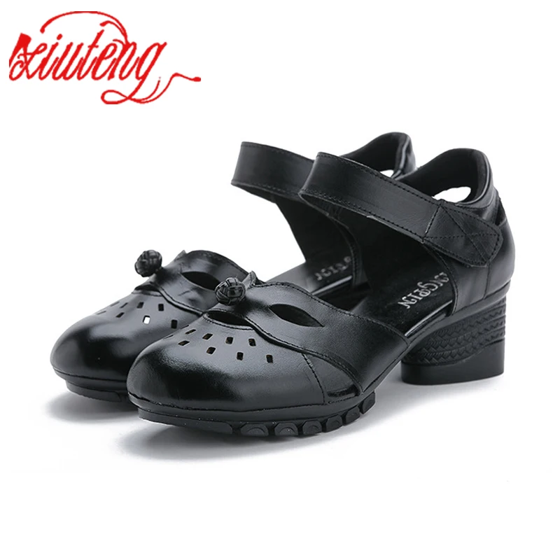 Glglgege vasaras sandales etnisko stilu mātes kurpes, āda vidēja papēža cauruma kurpes pusmūža un dobie ādas sieviešu sandales