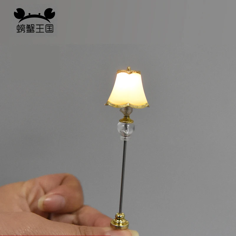 2gab 1:20 Mēroga Mini Grīdas Lampa Namiņš Dzīvojamās Istabas, Guļamistabas Mēbeles Dekoru ar Miniatūrām gaismiņām Modeļa Papildaprīkojuma