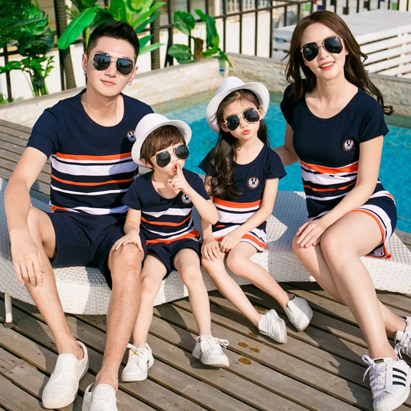 Ģimenes Saskaņojot Tērpiem 2020. gada vasaras Modes Svītrains T-krekls Tērpiem, Māte Un Meita Kleitas Un Tēva Dēlu Baby Zēns Meitene