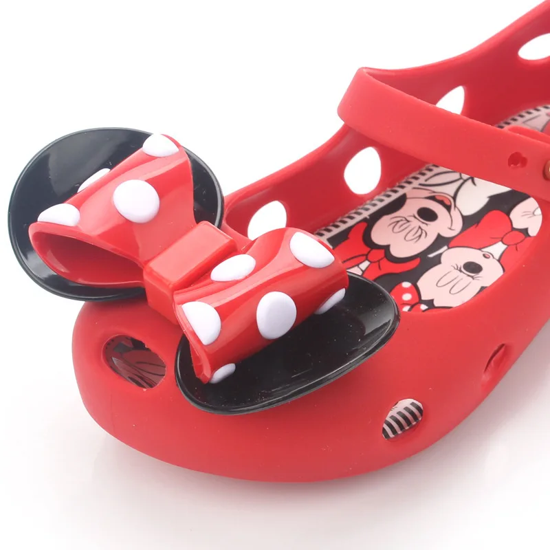 Disney bērnu sandales 2019. gada vasarā jaunu Minnie meitenes bērnu mīkstas grunts loku pludmales apavus princese apavi
