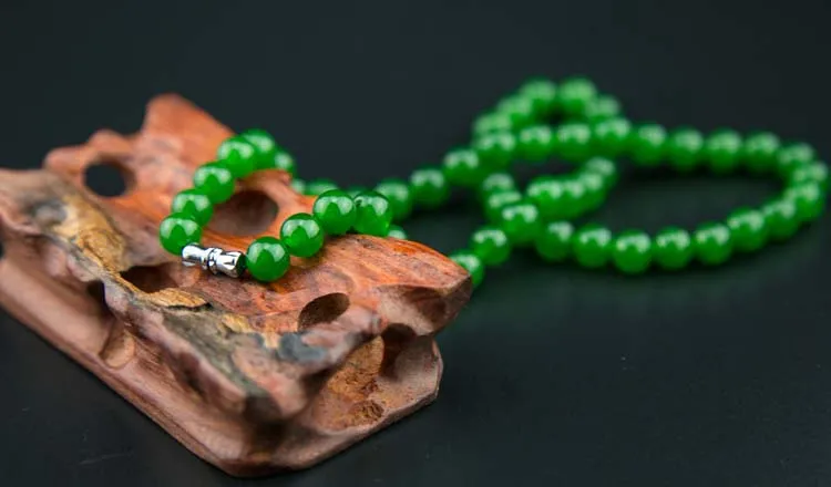 Dabas Zaļā Nefrīta Pērles Kaklarota Jadeite Rotaslietas Modes Šarmu Piederumi Roku Cirsts Laimīgs Amuletu Dāvanas Sievietēm Viņas Vīriešiem