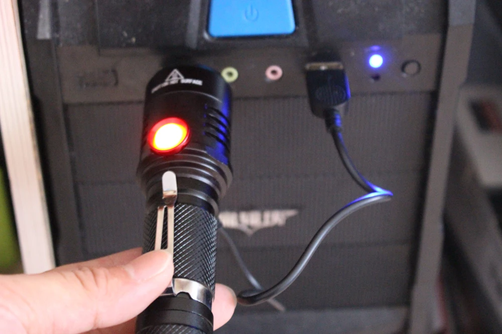 5000 lūmenu XM-L2 Gaismas 18650 Uzlādējams kempings Self defense Jaudīga USB LED Zibspuldzes Zibspuldzes Lampas+1*18650 akumulatora+USB