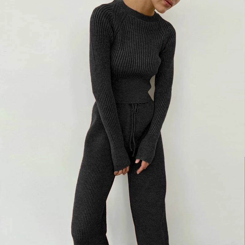 Ir 2021. Sieviešu Trikotāžas Džemperis tīrtoņa Krāsu Apaļu Kakla garām Piedurknēm Apģērbs Y2K Gadījuma Svītrainu Uzvalku Silts Divas Gabals Komplekti Tracksuit