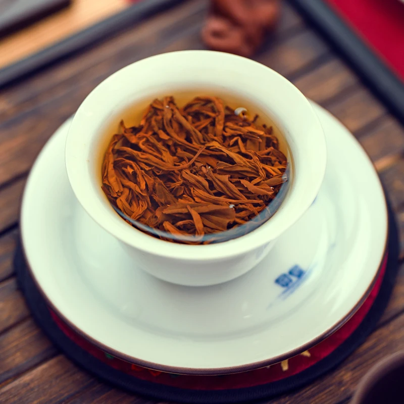 Zhengming Ciematā Jaunajā Tēja Kvalitātes Wuyi Kalnu Zhengshan Mazo Melno Tēju, Tējas Atlases Koka Dāvanu Komplekts Soma Iepakojuma 500G