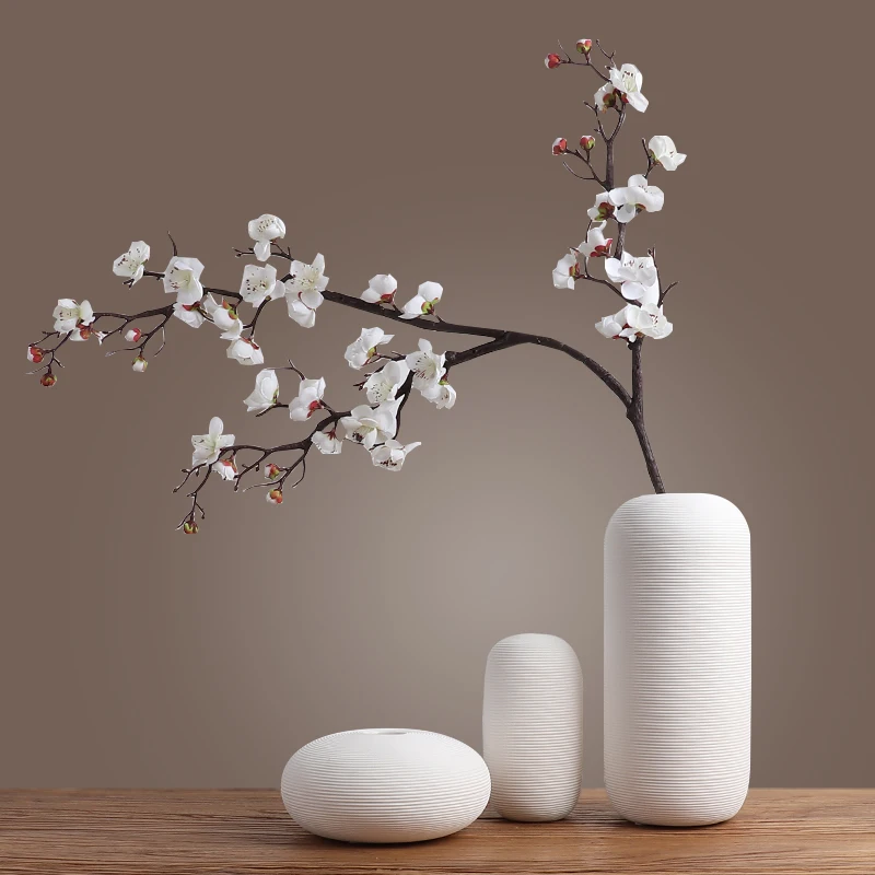 Keramikas Vāze Apdare mūsdienu vienkāršu Japāņu Zen stilā ziedu žāvēšanas ierīci, Tea House Hotel dzīvojamā istaba, veranda apdare