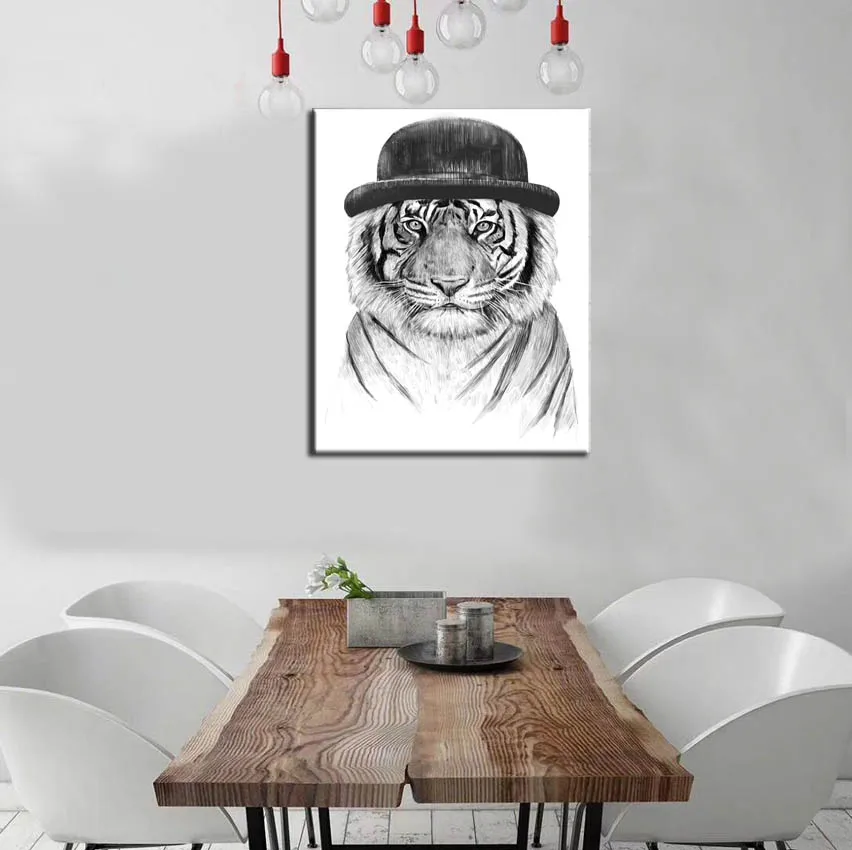 Bezrāmju roku darbs Tiger valkājot cepuri uz Audekla Mākslas karikatūra Eļļas Gleznas, Plakāti, Attēli uz dzīvojamo istabu Mājas Sienas Dekori