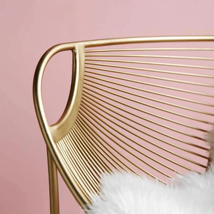 Zelta luksusa dzelzs atpūtas krēsls vienu dīvāns krēsls krēslā maza dzīvojamā istaba guļamistaba krēslu slinks dīvāna