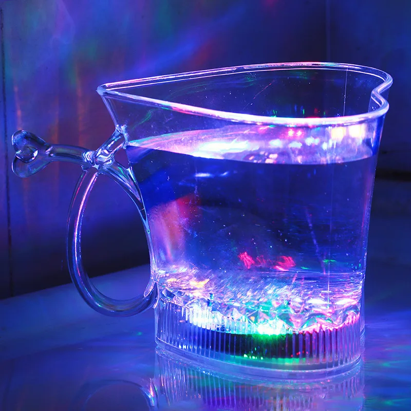 Ūdens Indukcijas Caurspīdīga Sirds Formas Vīns, Alus Stikla Krāsains Kvēlojošs Kausa Kvēlojošs Vīna Tases Kafijas Dzērienu Flash Kausa Bārs Dāvana
